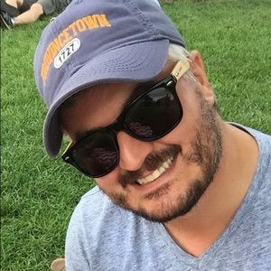 Meet your Posher, Carter